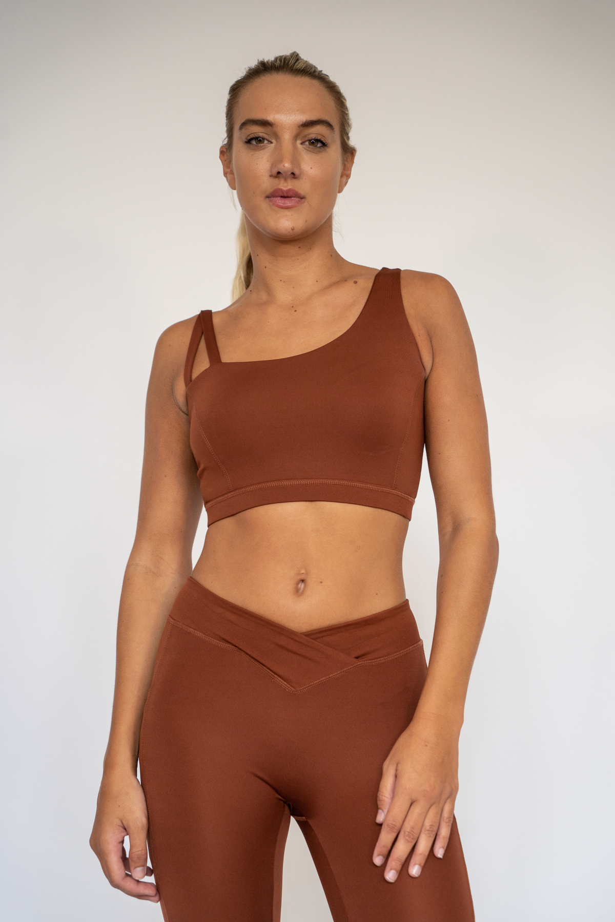 Evia Asymmetrical Sports bra tan brown XS S M L XL