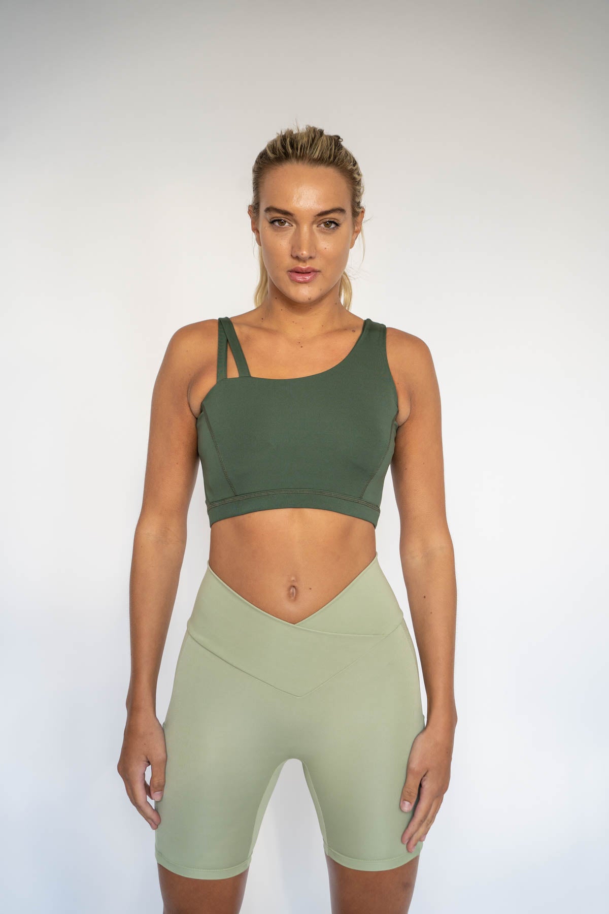 Dione Crossover Biker Shorts Pistachio green XS S M L XL